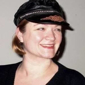 Meet your Posher, Suzanne